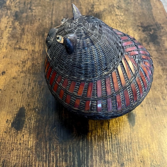 Cat basket - Picture 2 of 3